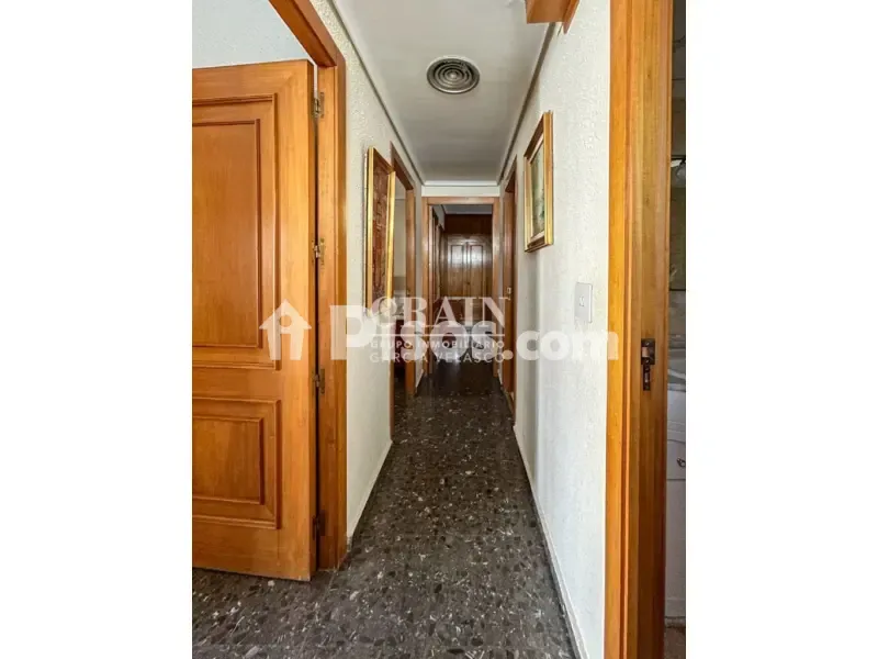 Hallway - Apartment with Balcony in Albacete Centre