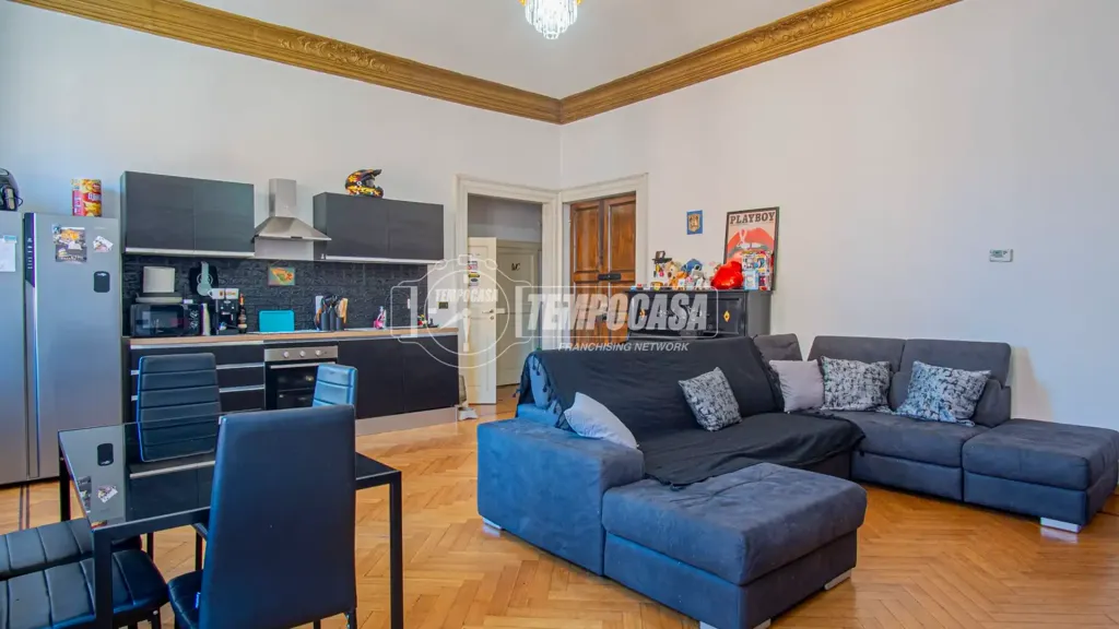 Soggiorno - Historic Apartment with Balcony in Lavagna