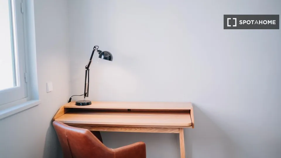 Bureau - Shared Flat with Rooftop Terrace in Madrid