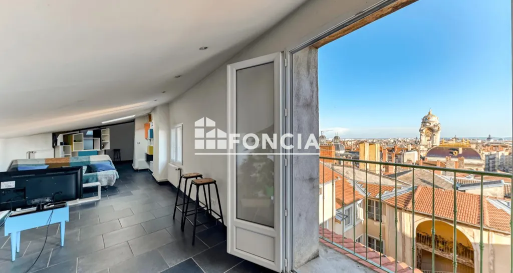 Terrazza - Bright 3-Bed Flat with Balcony in Lyon