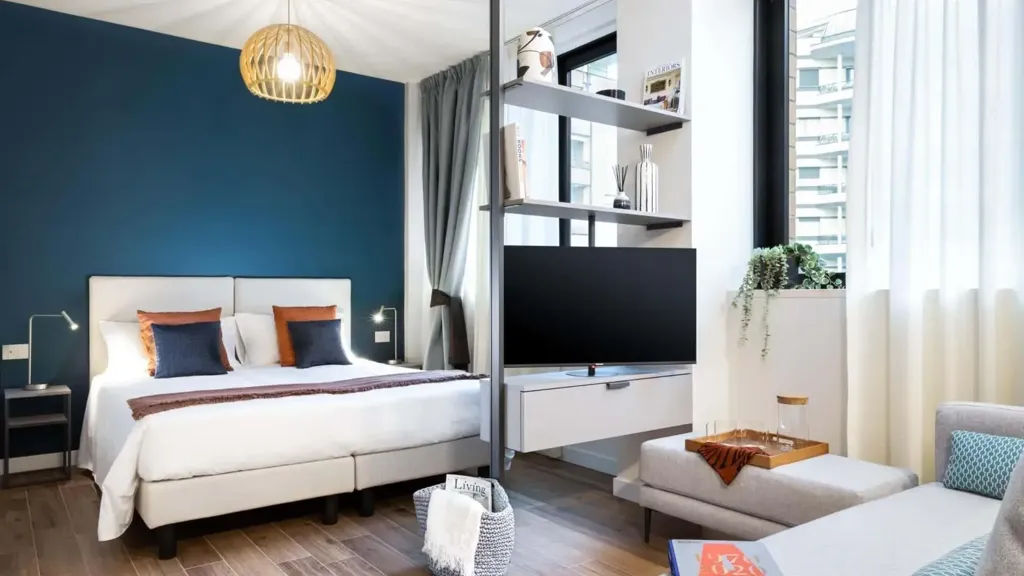 Studio Apartment with Balcony in Milan