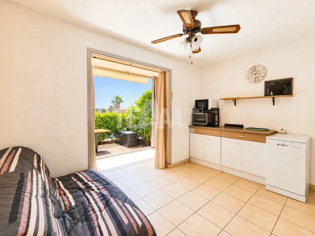 Living Room - Garden Apartment with Pool in Sète