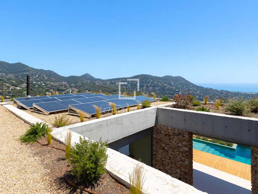 Terrass - New Build Villa with Sea View in Cabrils