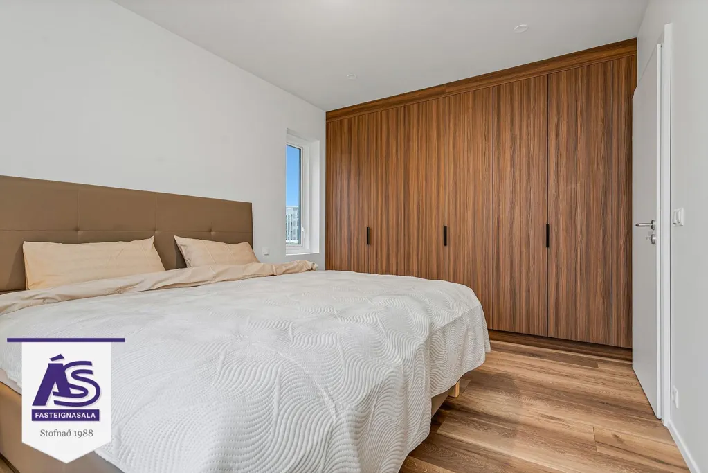 Camere da letto - New 2-4 Bed Apartments with Elevator in Skarðshlíð
