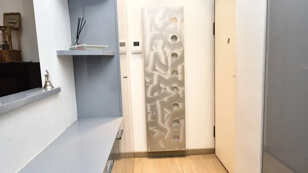 hallway_entrance