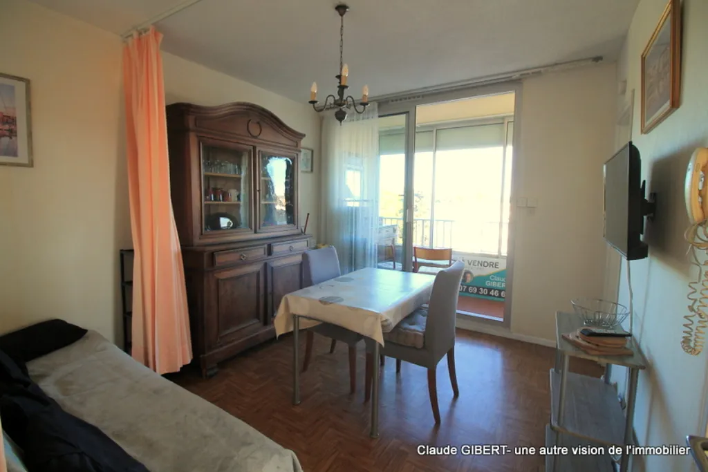 Salle à manger - Appartement T2 Vue Dégagée au Centre de Balaruc-Les-Bains