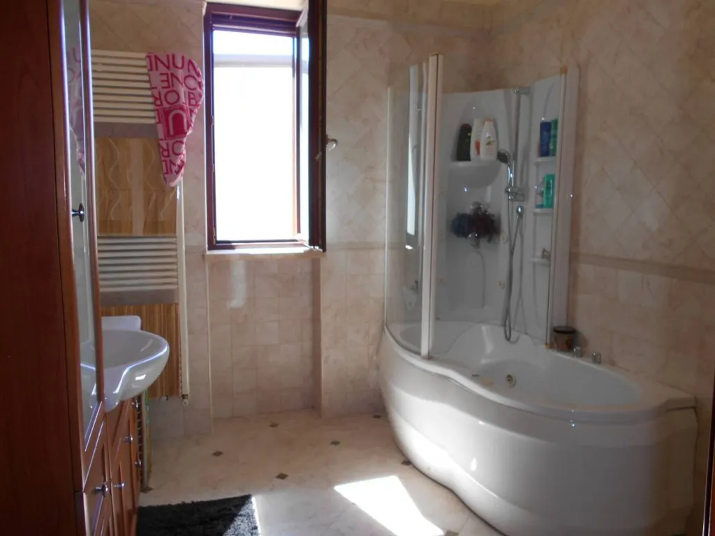 Vannitoad - Restoration Apartment with Balcony in Modica