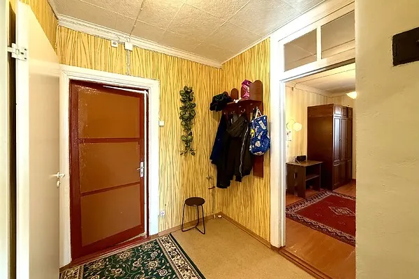 hallway_entrance