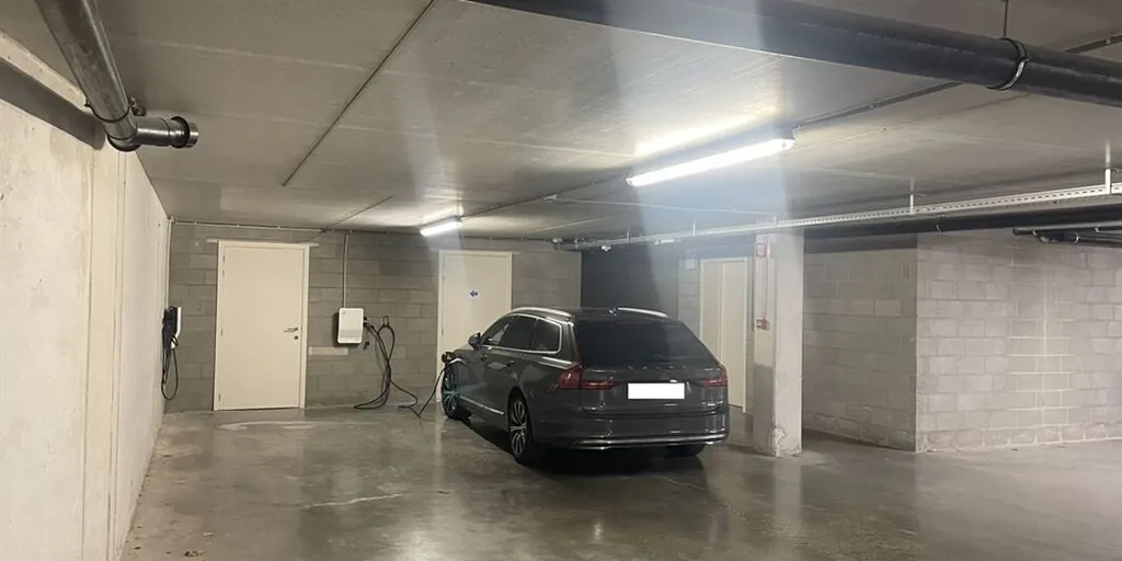 Garage - Appartement Énergétique avec Terrasse à Borgloon