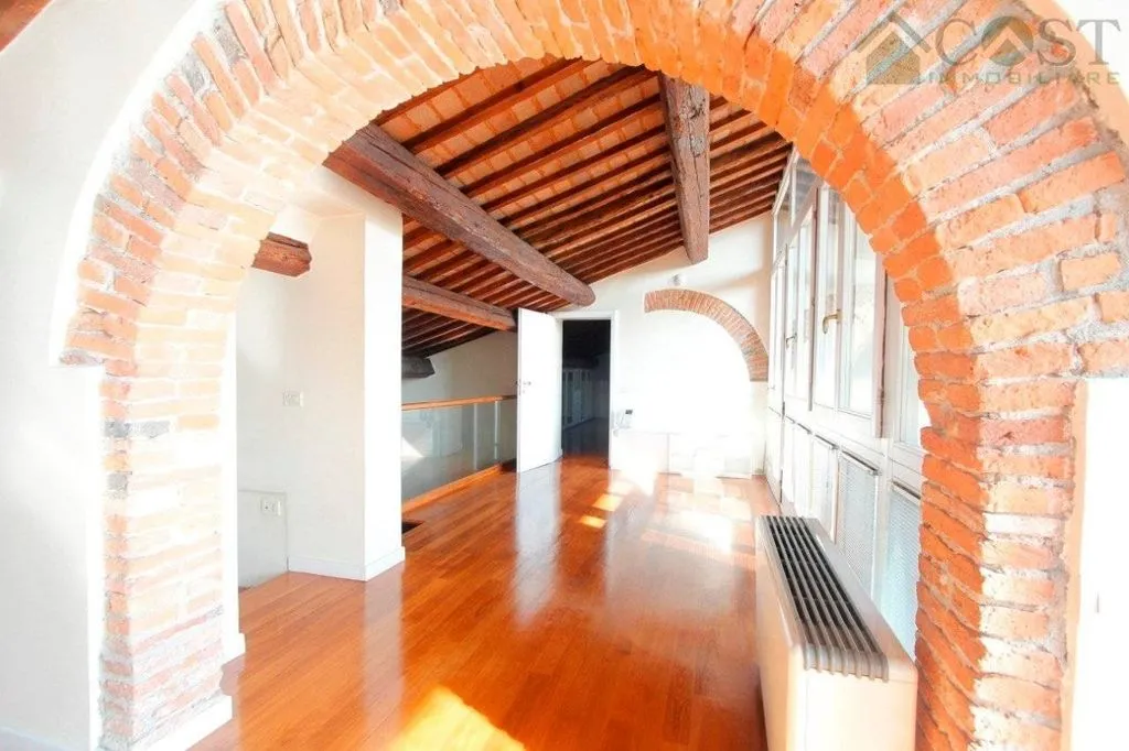 Pièces - Luxury Penthouse with Panoramic Views in Vicenza