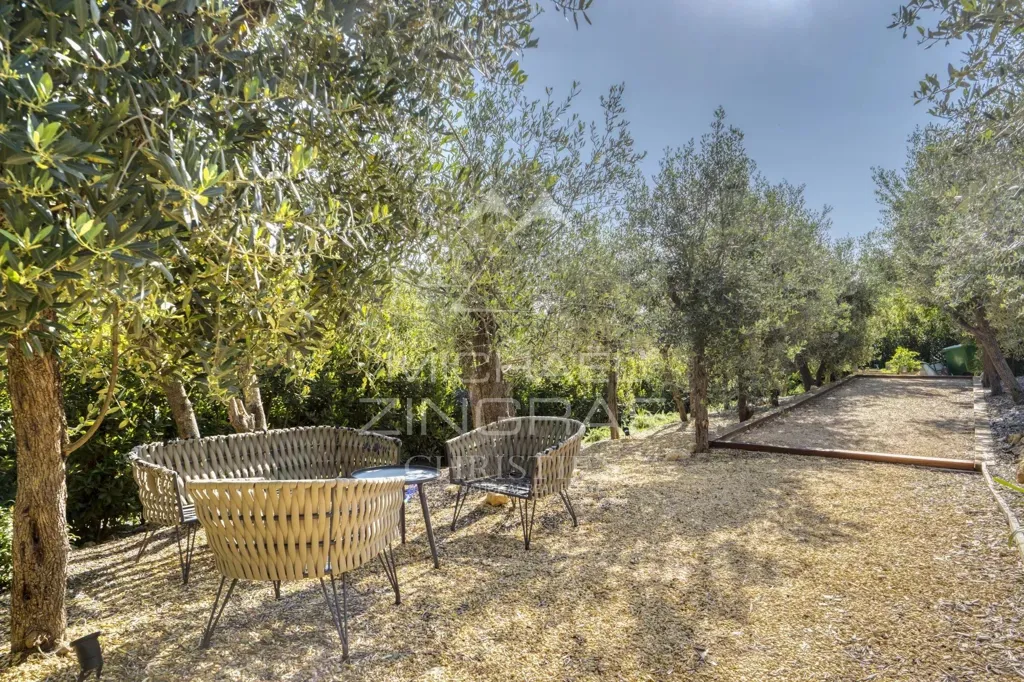 Terrass - Contemporary Villa with Pool near Valbonne