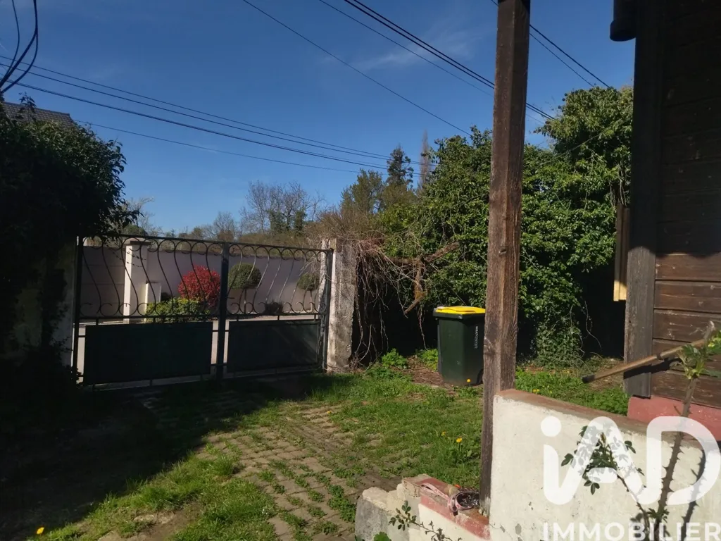 Aed - Renovable Chalet Plot with Garden in Tassin-La-Demi-Lune