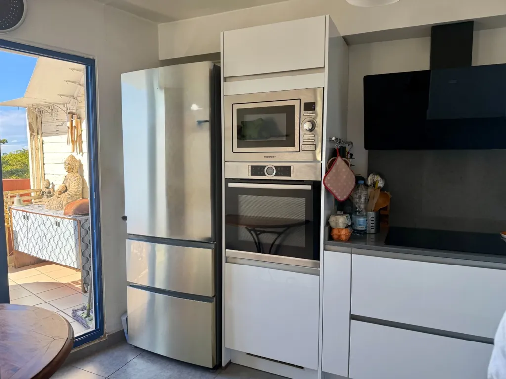 Köök - 4-Piece Flat with Sea View in Saint-Denis