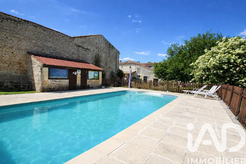 Bassein - Charming Villa with Pool in Saint-Fraigne
