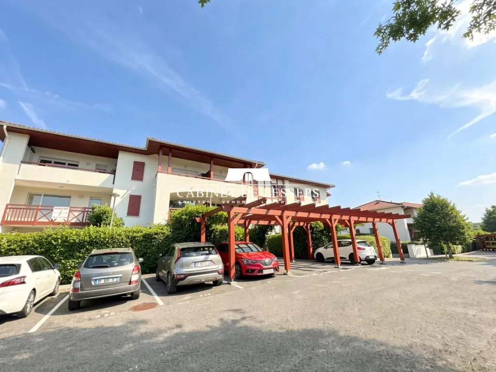 Esterno - Flat with Covered Terrace in Ustaritz
