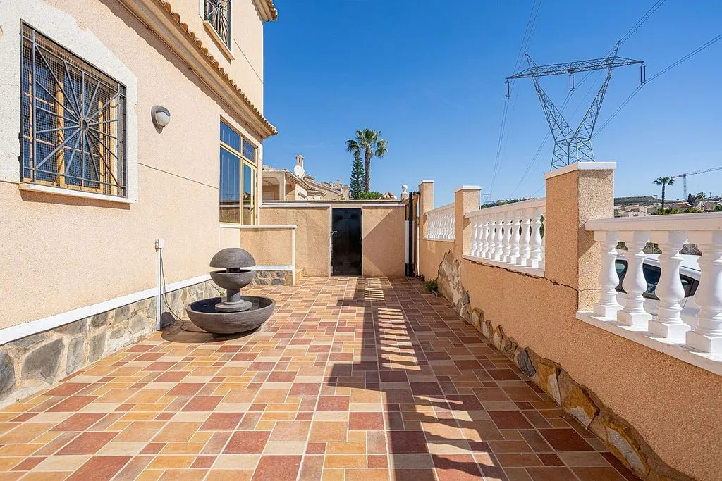 Terrass - Spanish-Style Villa with Pool in Benijofar
