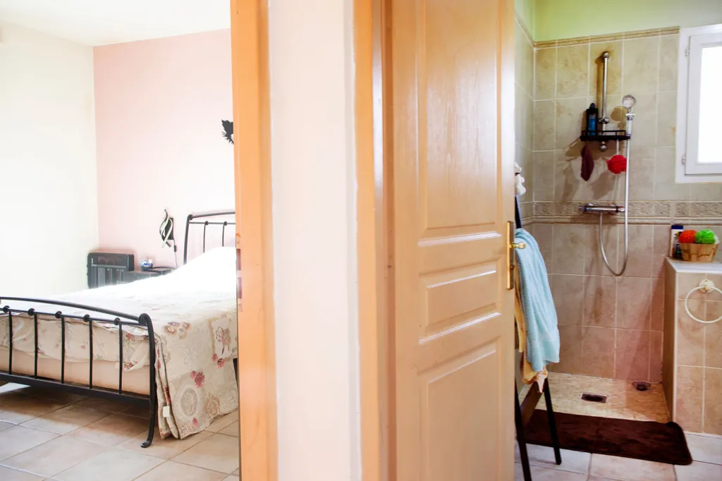 Chambres - Bungalow de plain-pied avec terrasse à Luri