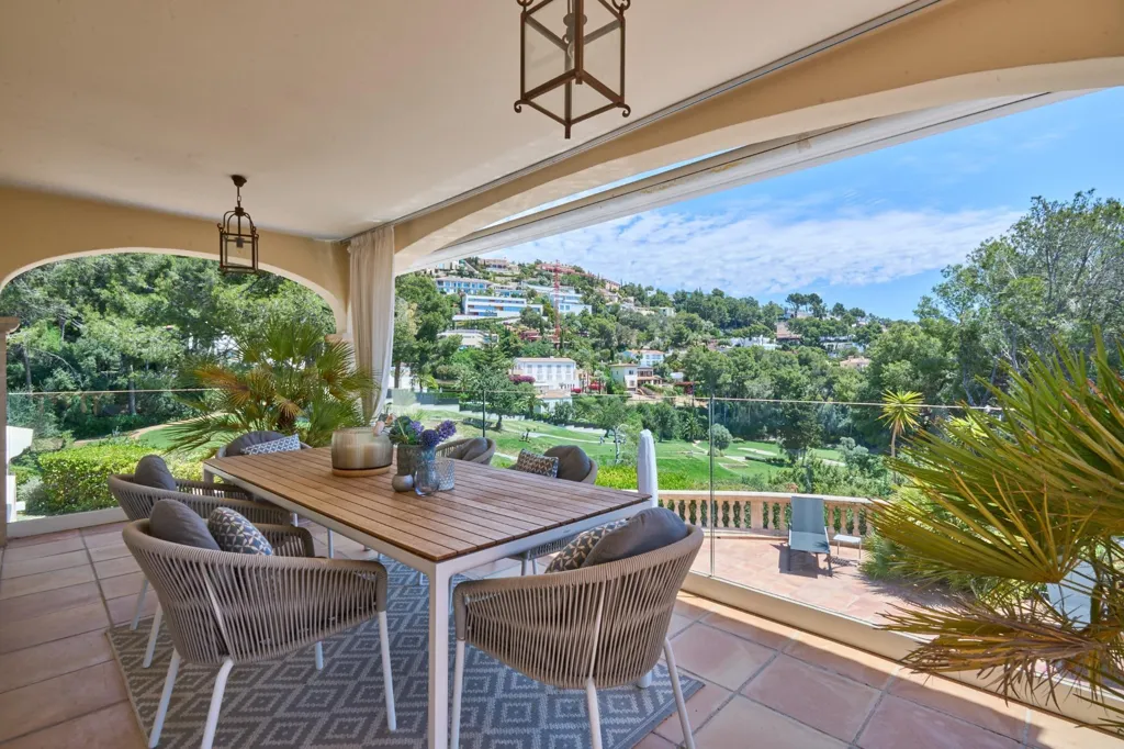 Terrass - Luxury Villa with Golf Views in Son Vida