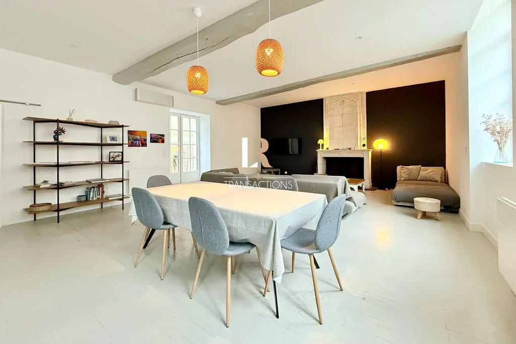 Salle à manger - Immeuble avec Appartements et Garage à La Rochelle
