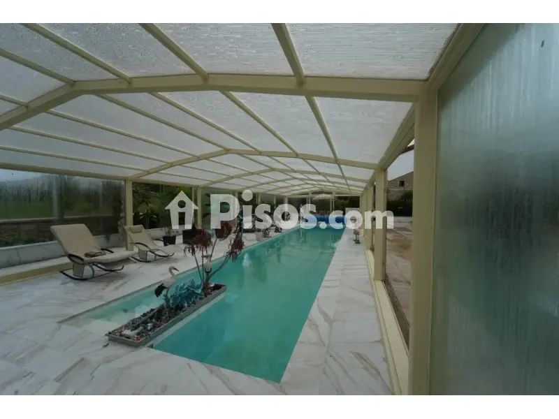 Piscine - Chalet with Traditional Architecture in Cudón