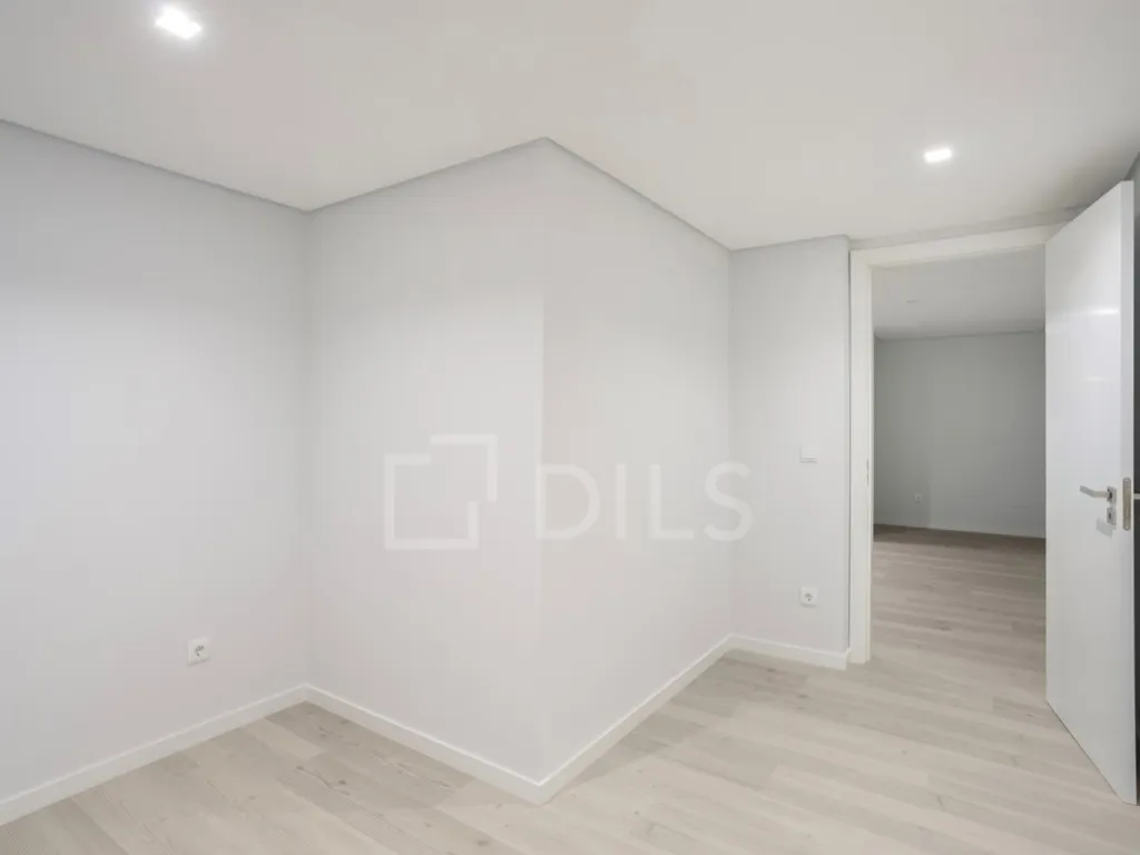 Magamistoad - T5+3 House with Pool in Cascais