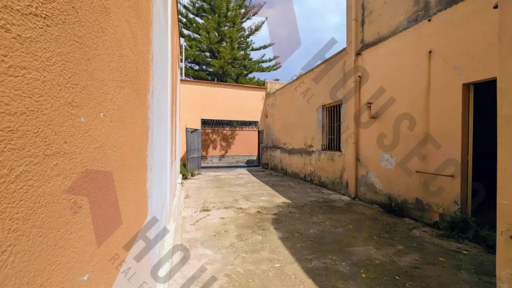 Jardin - Reconstructable House with Project in Monserrato