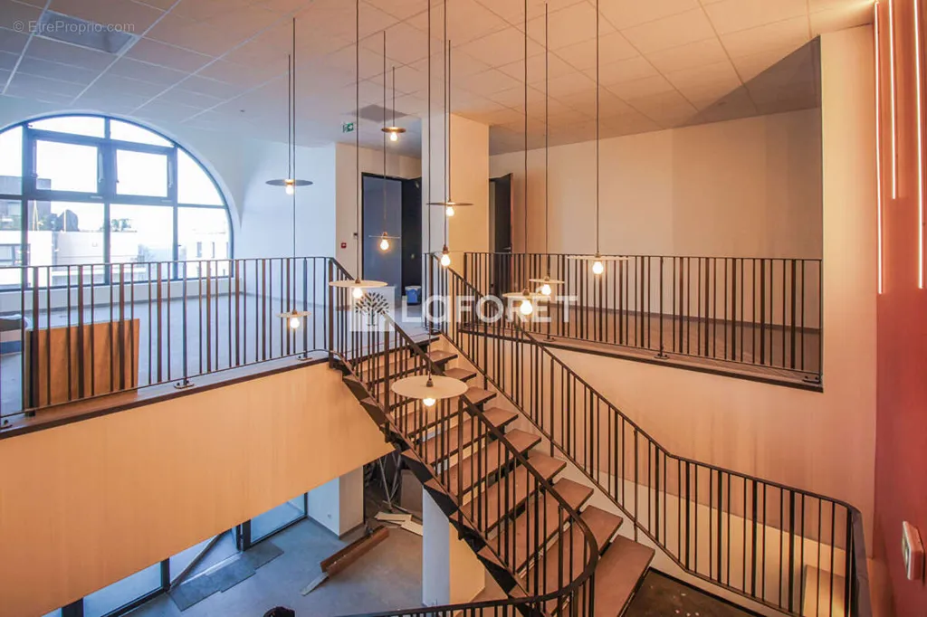 Toad - Professional Space near Evian Gare, 149 m²