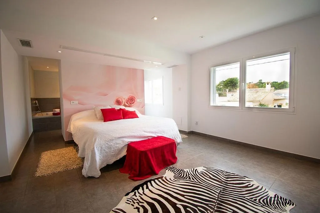 Bedrooms - Luxury Villa with Pool in El Toro