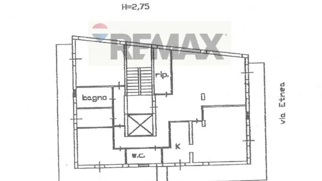 Plaan - Spacious Apartment with Triple Exposure in Lentini