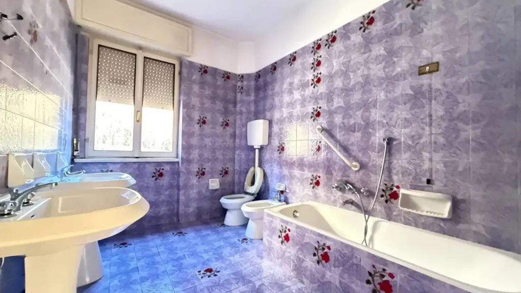 Salles de bain - Apartment with Terraces in Casazza