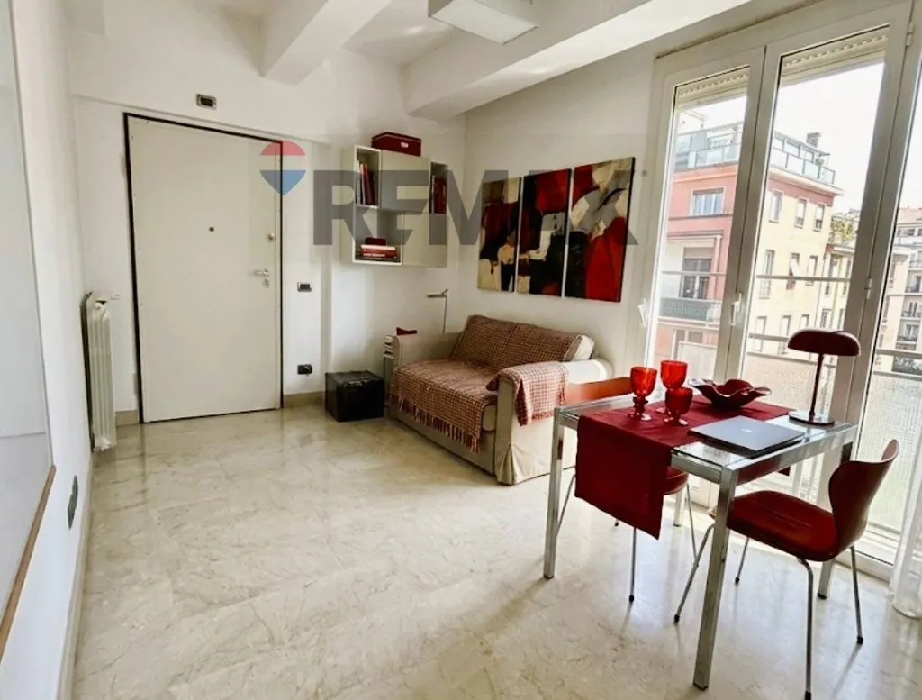 Elutuba - Elegant Studio with Balcony in Porta Maggiore