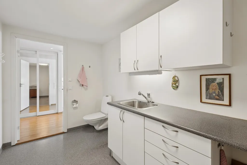 Vannitoad - Modern Apartment with West-Facing Terrace in Lillehammer