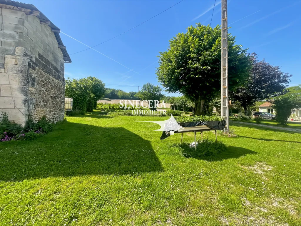 Jardin - Maison de Caractère avec Piscine en Campagne