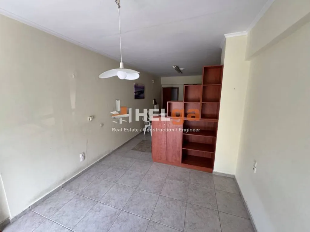 Elutuba - Studio Apartment with Balcony in Patras