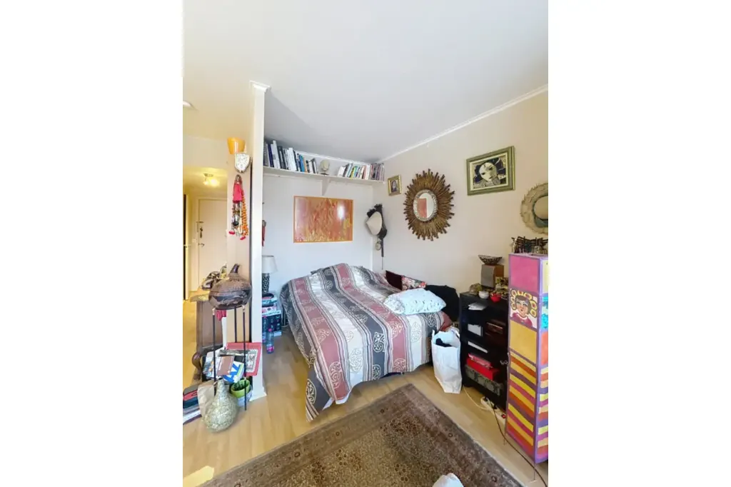 Magamistoad - Studio with Elevator in Saint-Gilles