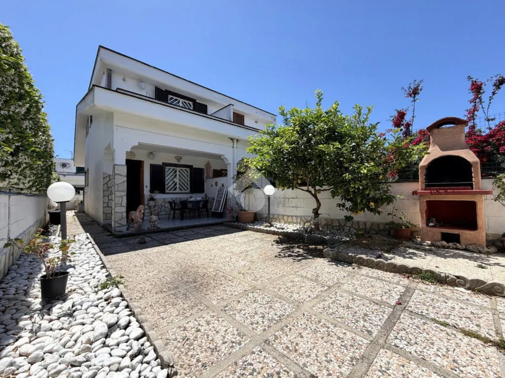 Terrass - Terraced Villa with Private Garden in Ardea
