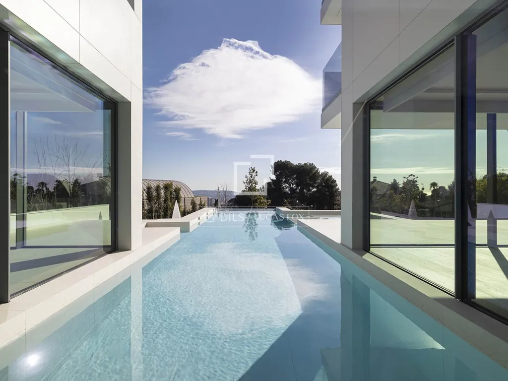 Bassein - New Build Villa with Panoramic Views in Pedralbes