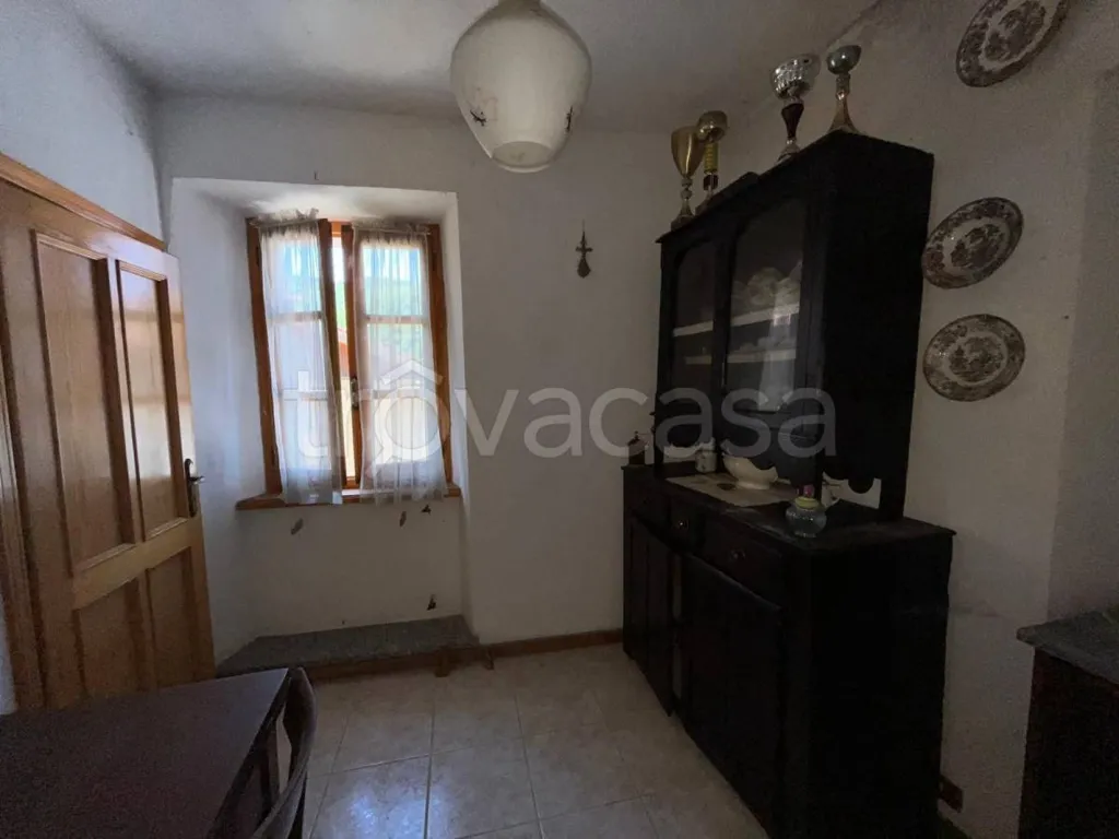 Salle à manger - Free-Standing House with Garden in Roburent
