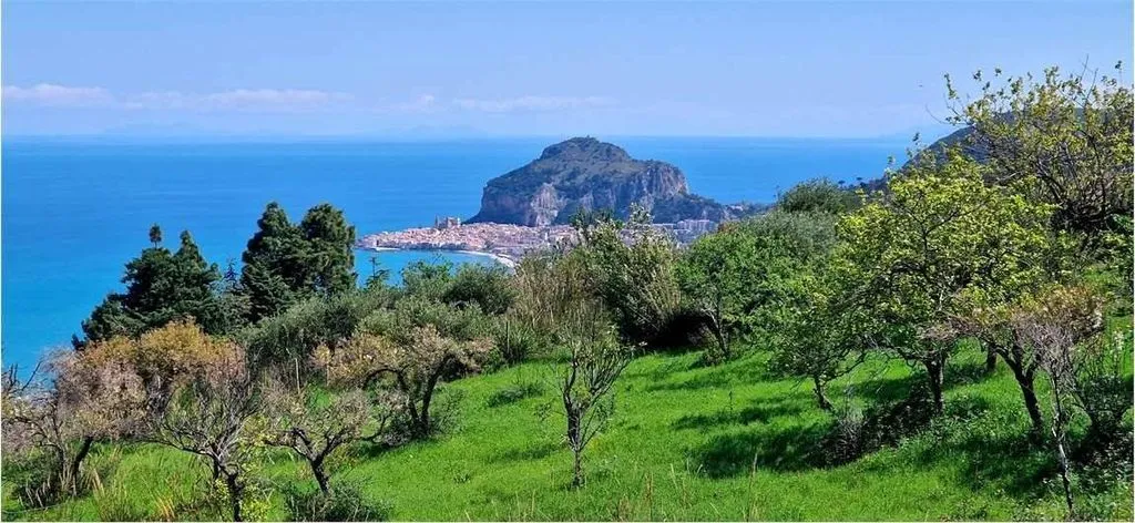 Luxury Villa with Panoramic Views in Cefalù