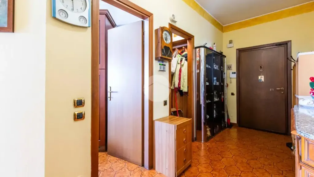 hallway_entrance