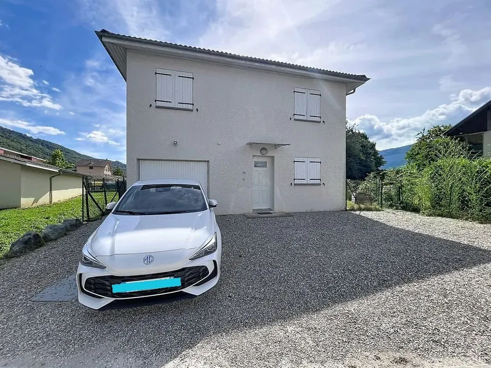 Välivaade - Contemporary House with Garden in Versoud