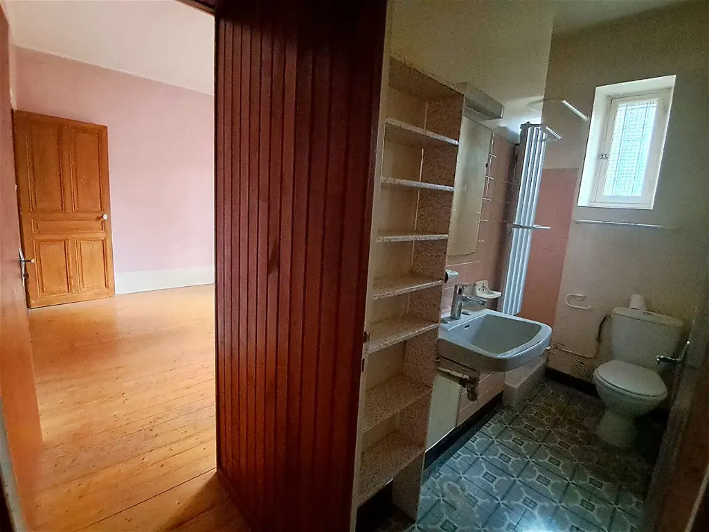 8-room house in Beaune