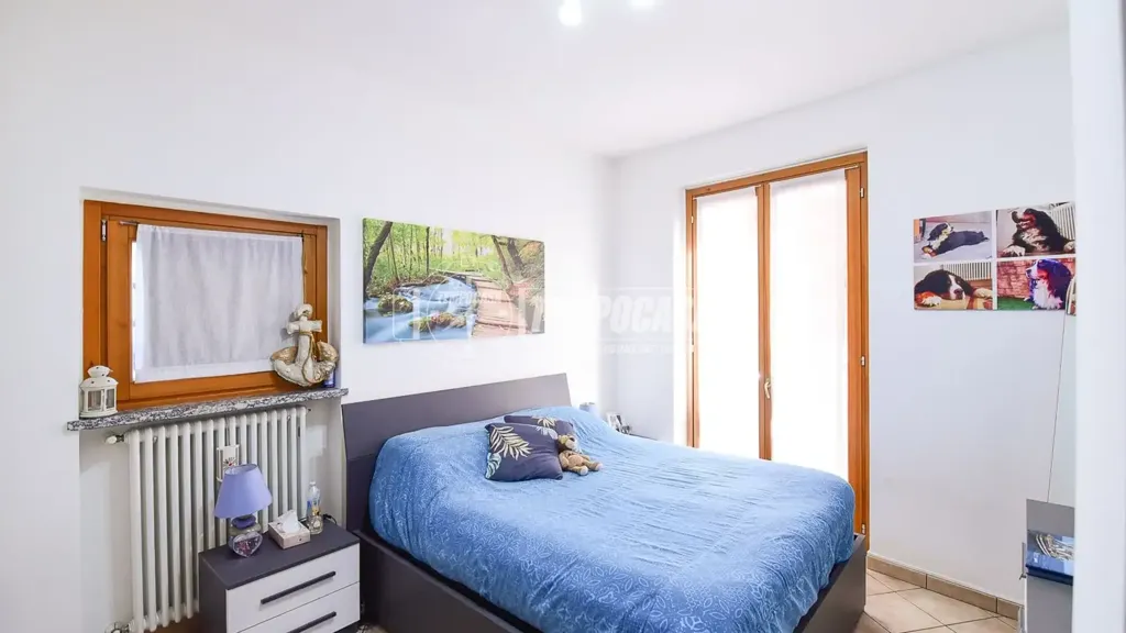 Bedrooms - Bilocale with Garden and Box in Cantù