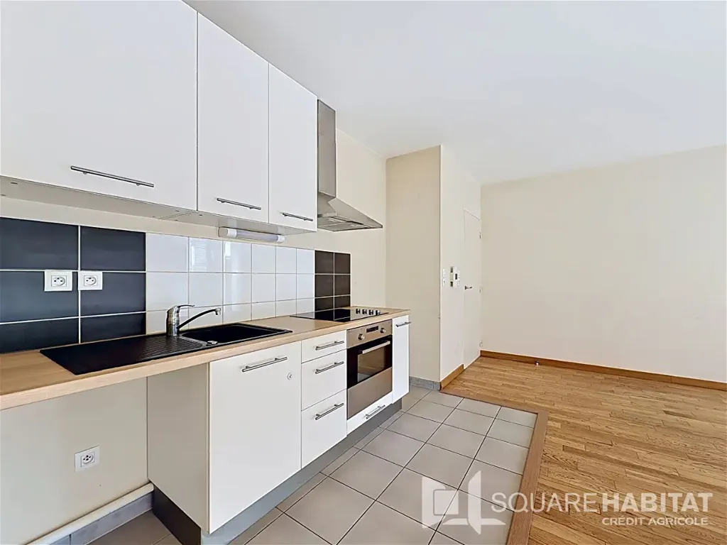 Cuisine - Appartement 3 Pièces avec Balcon à Rennes