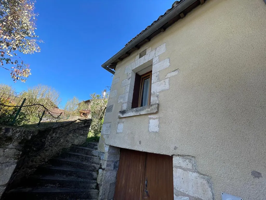 Extérieur - Maison en Pierre au Cœur du Bourg d'Agonac