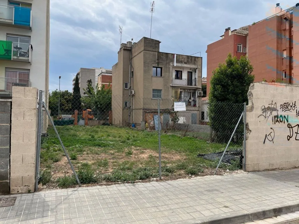 Jardin - Urban Lot for Development in Vilanova i la Geltrú