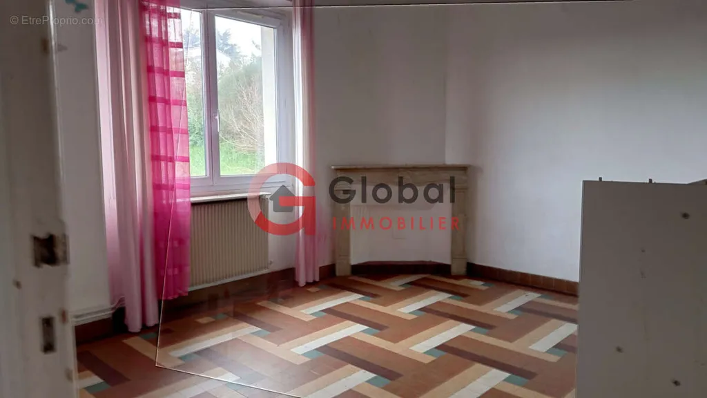 Toad - Dual-Occupancy House with Professional Use in City Centre