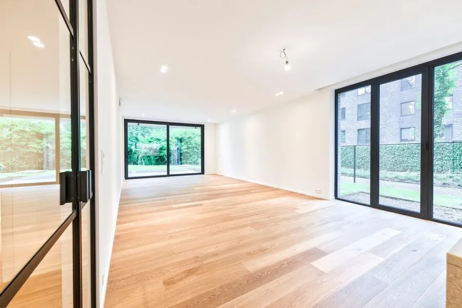 Séjour - Appartement de 2 Chambres avec Jardin au Premier Étage à Observatoire