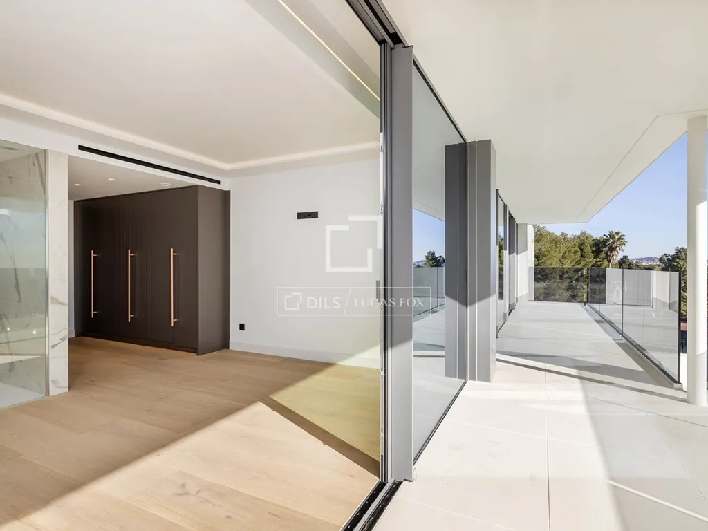 Esik - New Build Villa with Panoramic Views in Pedralbes