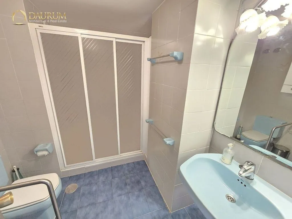 Salles de bain - Apartment with Pool and Terrace in Playa de Levante